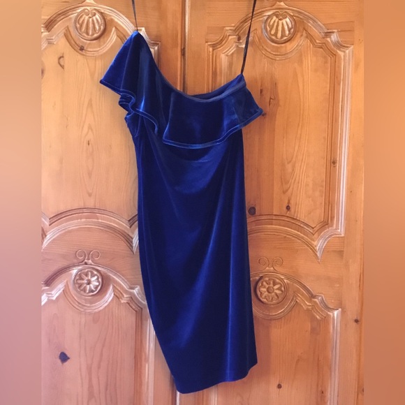 Calvin Klein Sz 10 off shoulder dress - Picture 2 of 4